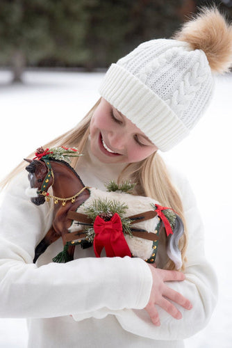 Breyer Après Ski | 2024 Holiday Horse